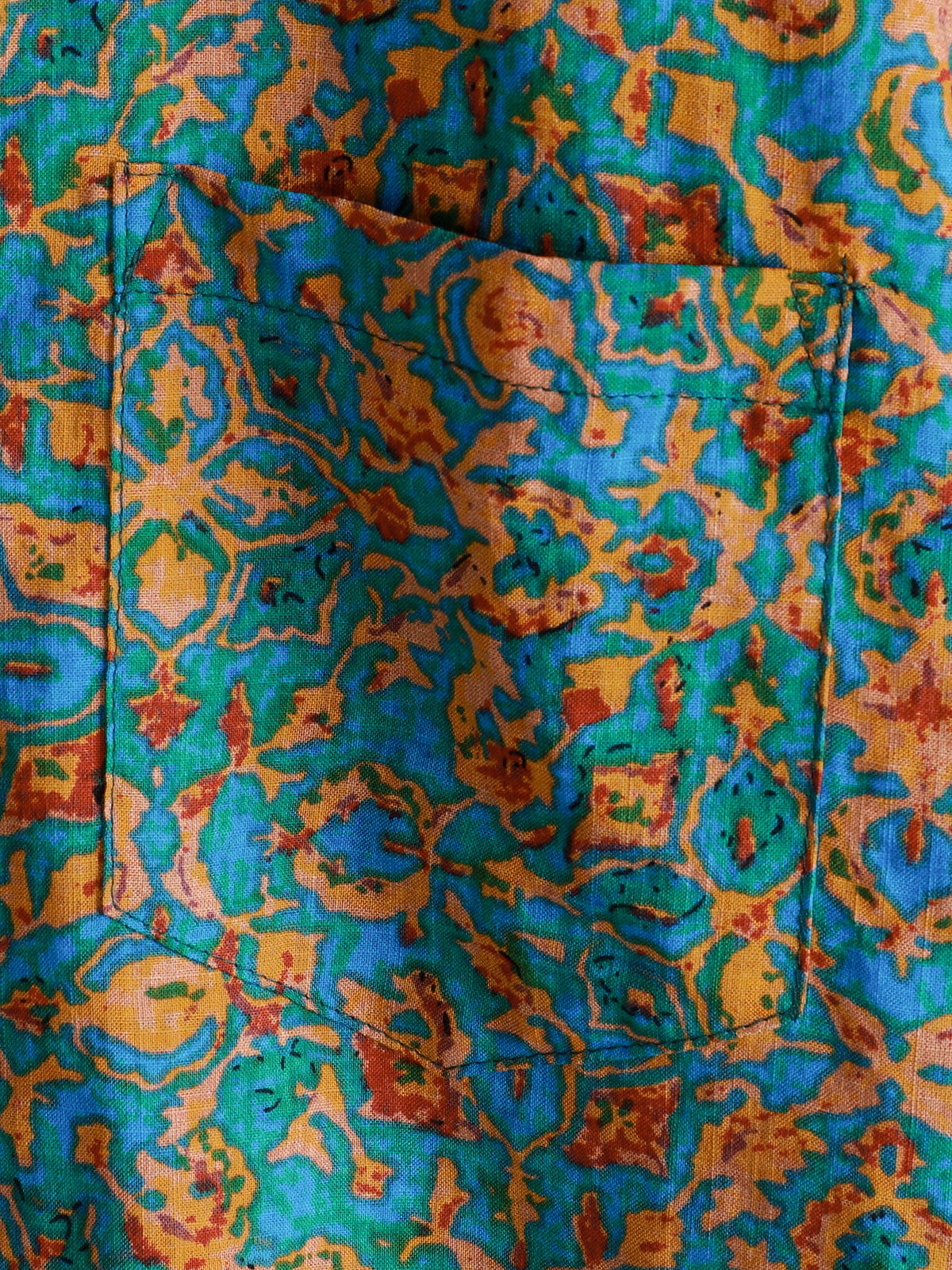 Button-Up Short Sleeve Shirt with Pockets, Retro Style, Abstract
