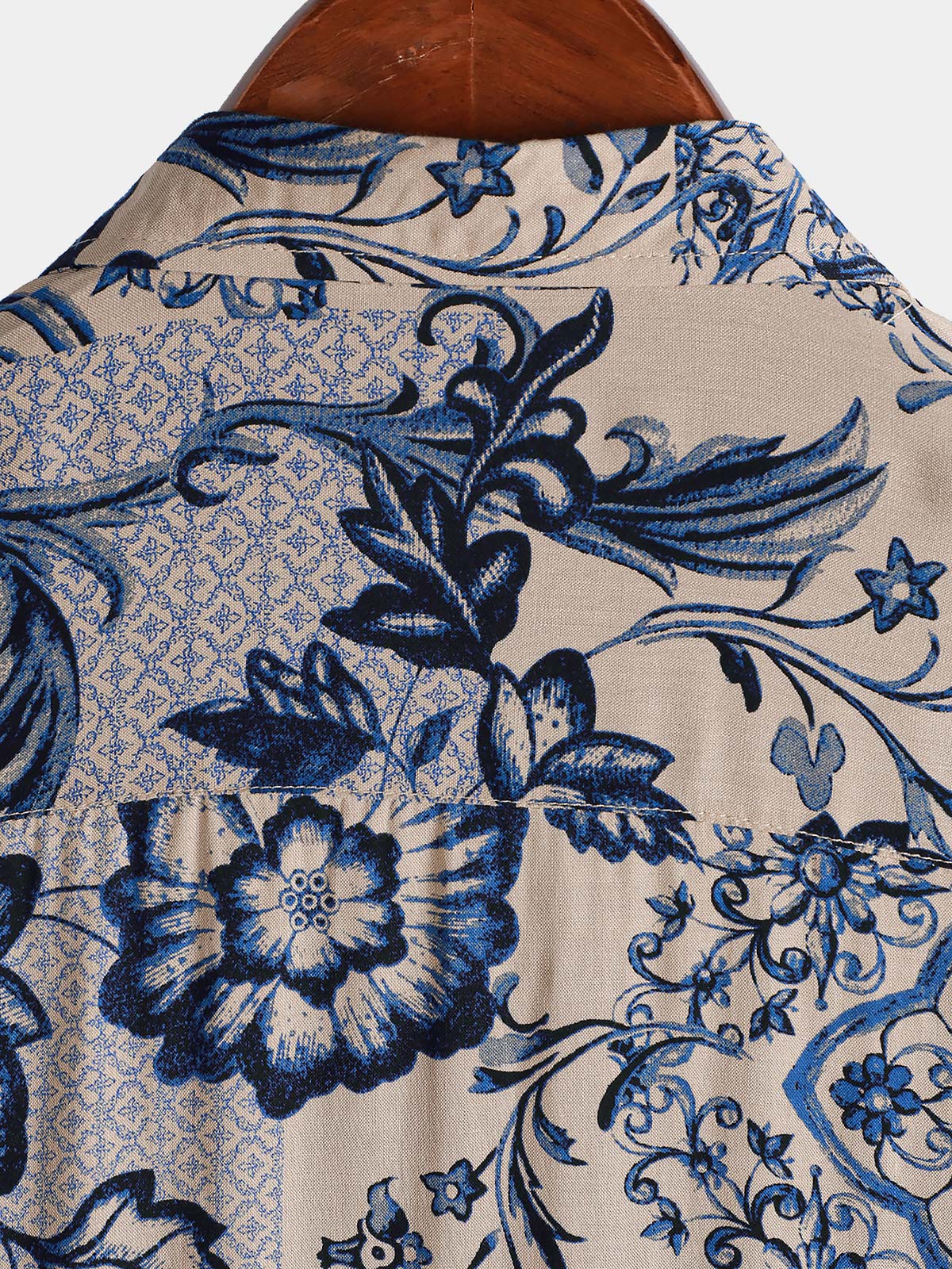 Hawaiian Short-Sleeve Shirt, Floral Motif, Perfect for Beach or Summer