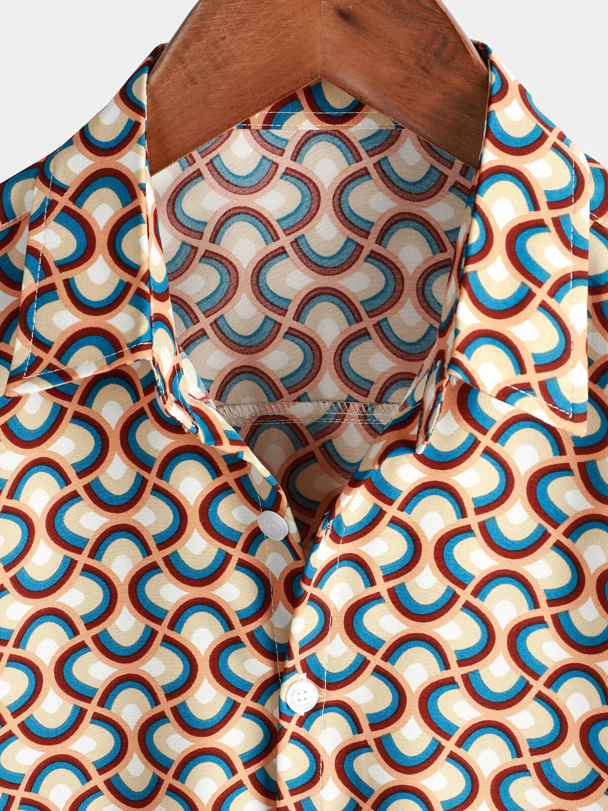 Retro Button-Up Short-Sleeve Summer Shirt with Vintage Circular Geometric Patterns, Perfect for the Beach