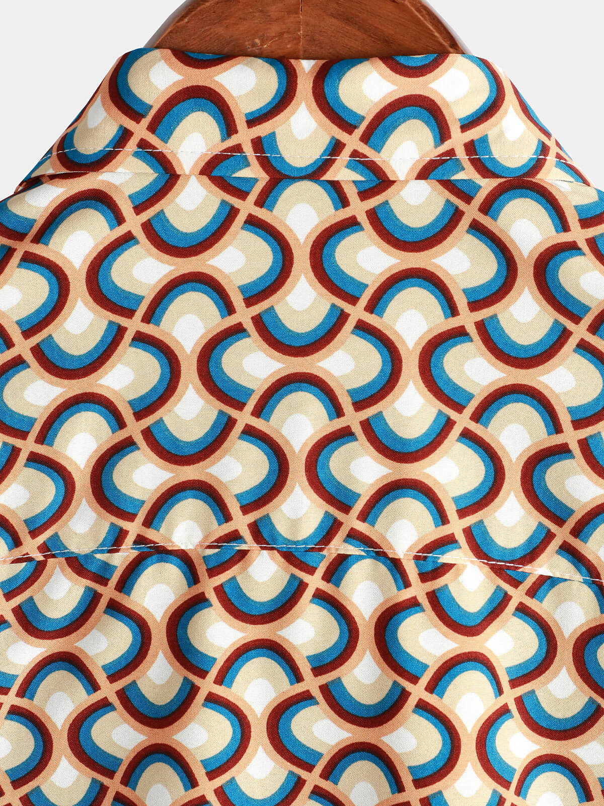 Retro Button-Up Short-Sleeve Summer Shirt with Vintage Circular Geometric Patterns, Perfect for the Beach