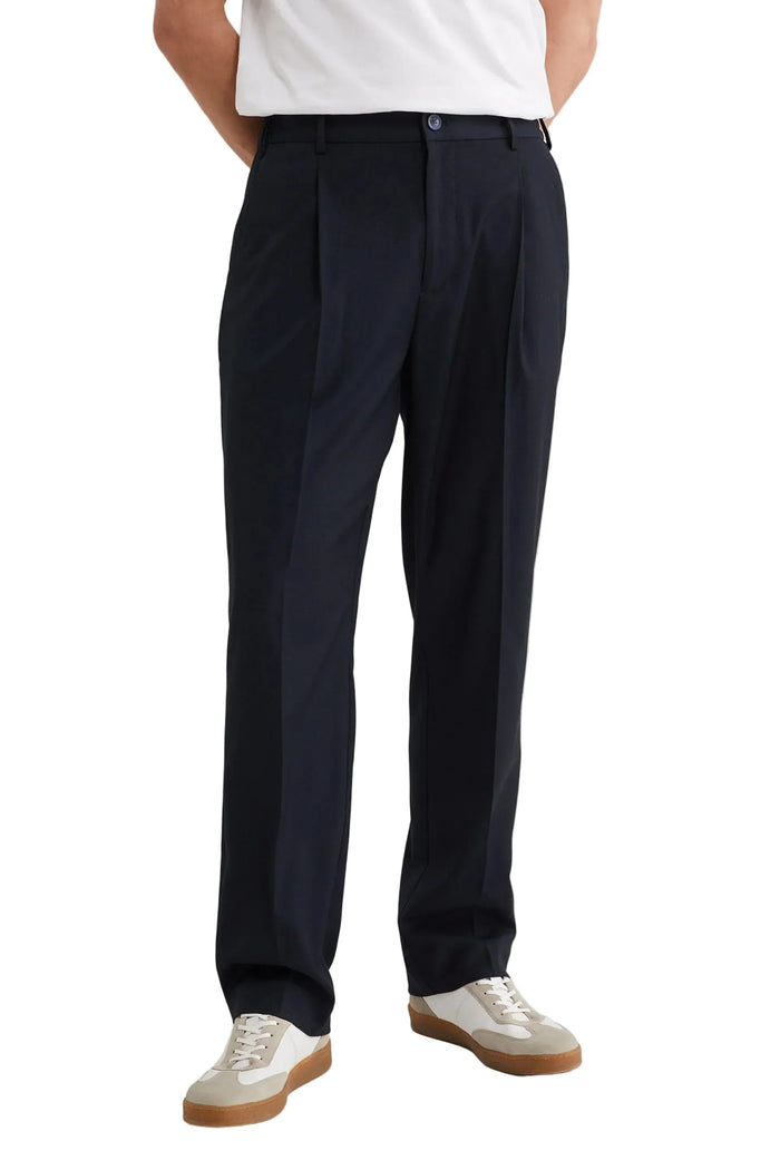 LineAurel Men's Pants, Seam Detail
