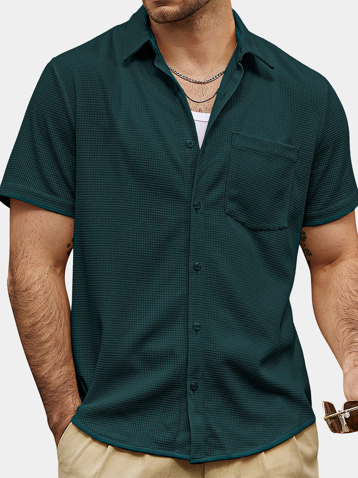 Casual Short-Sleeve Summer Shirt, Quilted Pattern, Perfect for the Beach