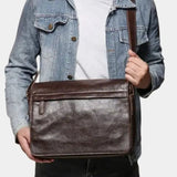 Lasse™ - Classic Messenger Bag
