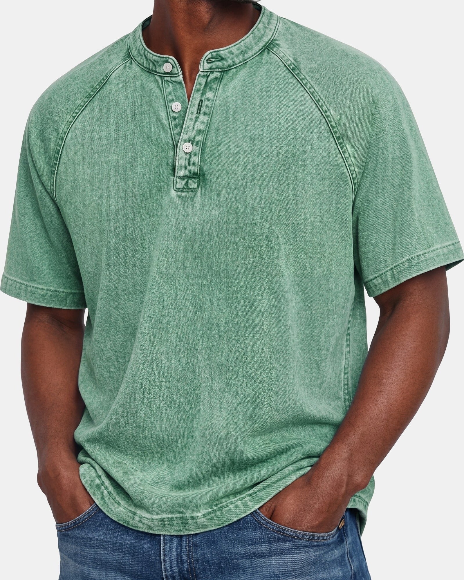 Hugo - Vintage Button T-Shirt for Men Green, photo studio