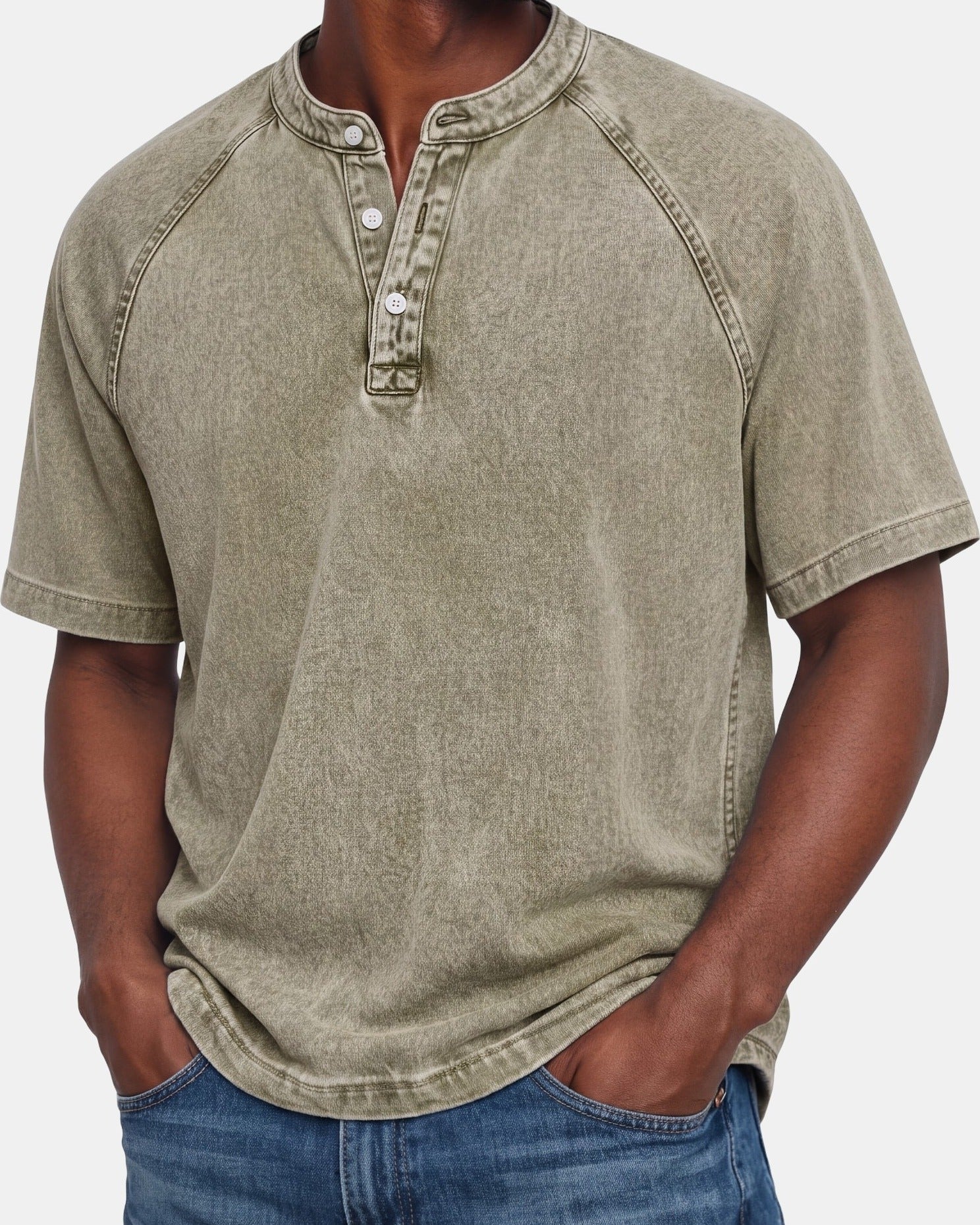 Jasper - Vintage Button T-Shirt for Men Beige, photo studio