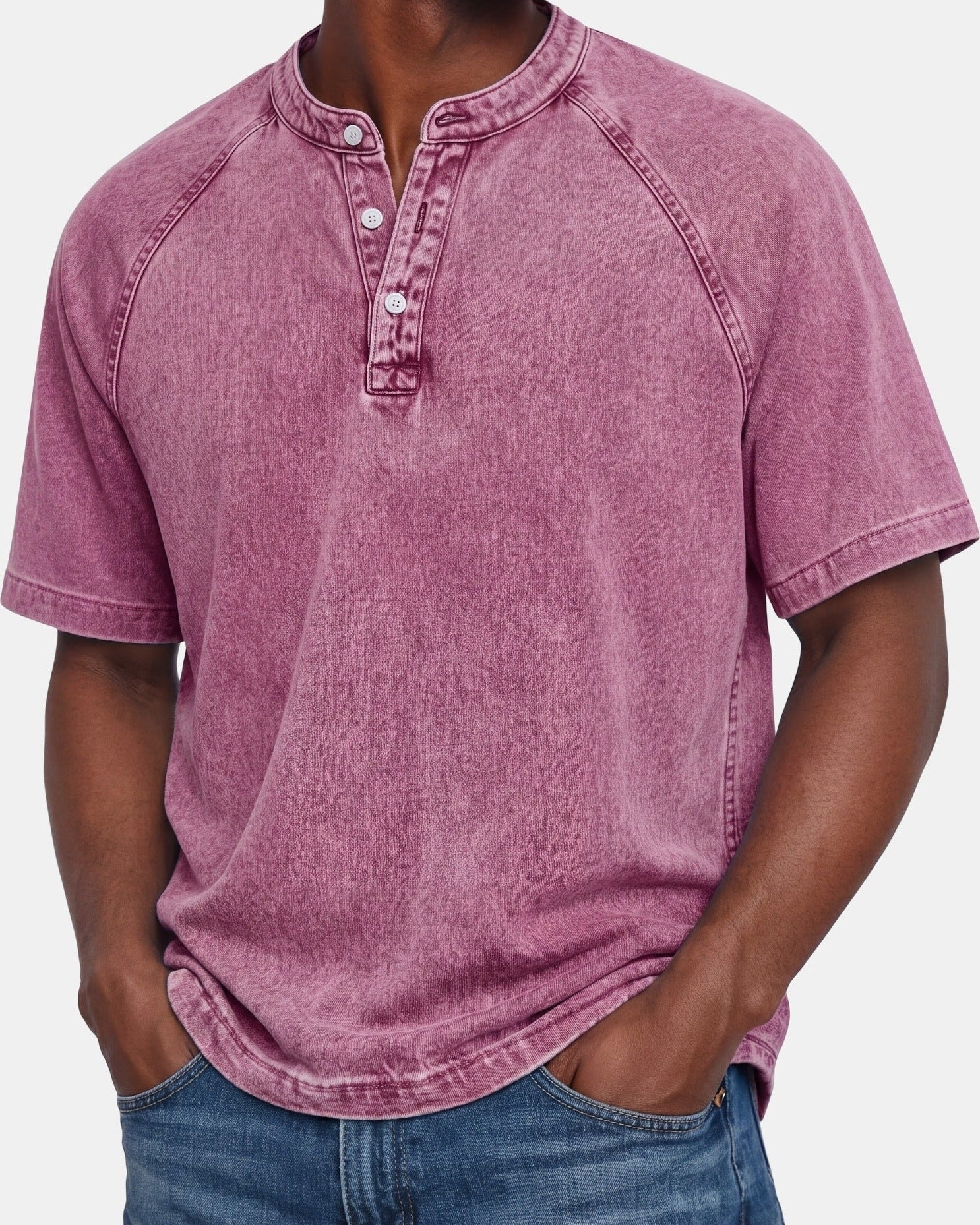 Leo - Vintage Button T-Shirt for Men Pink, photo studio